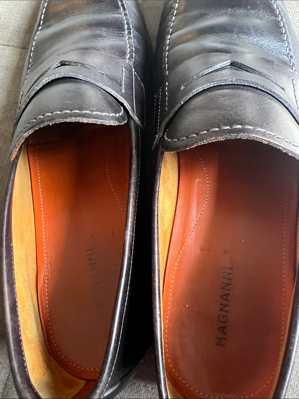 Magnanni Men's Brown Leather Penny Loafers - Picture 5 of 5